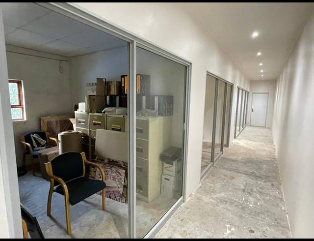 INDUSTRIAL PROPERTY TO RENT IN HENNOPSPARK